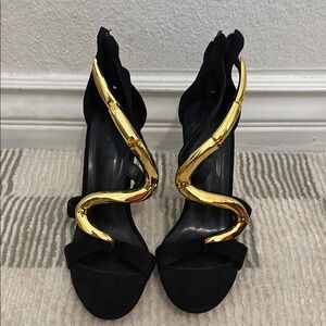 FSJ Black and Gold High-Heeled Sandals